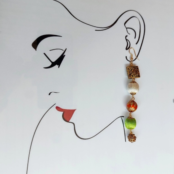 Pastel color dangling earrings - Picture 2 of 5